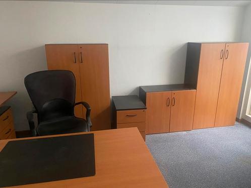 Complete bureau set  (incl 5 kasten en bureaustoel), Huis en Inrichting, Bureaus, Zo goed als nieuw, Bureau, Ophalen