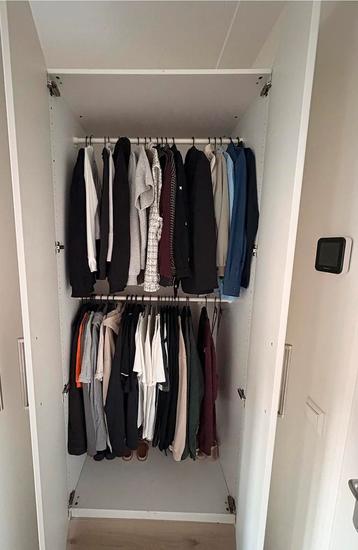 Ikea Pax kledingkast hoog glans - afbeelding 3 Ikea Pax kledingkast hoog glans - afbeelding 3