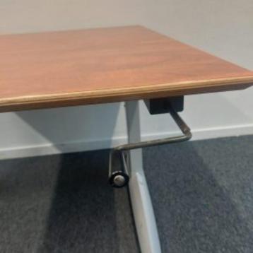 Zettoe bureau/ Schooltafel met slinger 90x80xH62-82cm, 13st - afbeelding 3 Zettoe bureau/ Schooltafel met slinger 90x80xH62-82cm, 13st - afbeelding 3