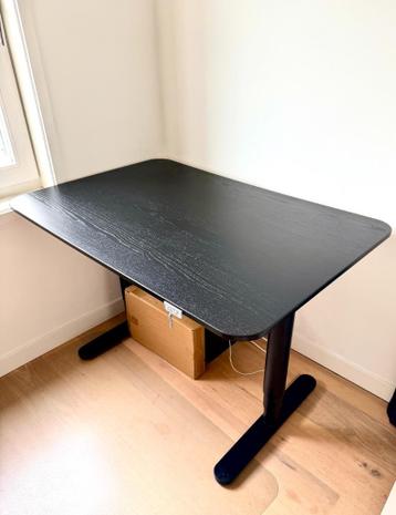 Elektrisch zit/sta bureau (BEKANT Ikea) - afbeelding 1 Elektrisch zit/sta bureau (BEKANT Ikea) - afbeelding 1