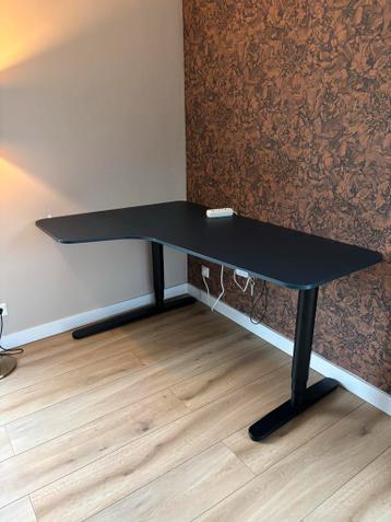 Elektrisch In Hoogte Verstelbaar Bureau - afbeelding 1 Elektrisch In Hoogte Verstelbaar Bureau - afbeelding 1