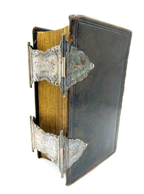 Bijbel met zilveren sloten, D. de Gilde Koppenol / Schoonhov, Antiek en Kunst, Antiek | Goud en Zilver, Zilver, Ophalen of Verzenden