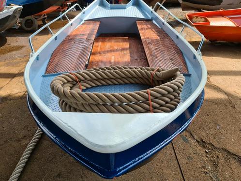 Vaar het nieuwe jaar in met een stoere grachtenboot !!!, Watersport en Boten, Roeiboten, Zo goed als nieuw, Staal, Ophalen of Verzenden