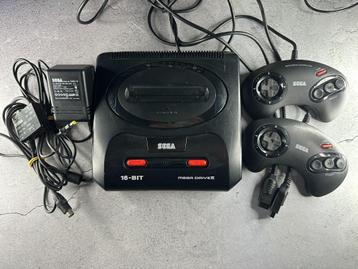 SEGA Mega Drive II met originele controllers, kabels 16-BIT