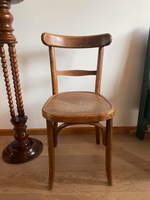 Vintage houten stoel, voormalig Tjechoslowakije, Antiek en Kunst, Antiek | Meubels | Stoelen en Banken, Ophalen