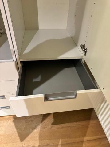 4x IKEA PAX kasten met hgl deuren in een koop GEDEMONTEERD - afbeelding 4 4x IKEA PAX kasten met hgl deuren in een koop GEDEMONTEERD - afbeelding 4