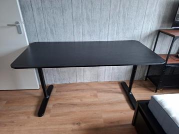 Te koop: bureau van Ikea - afbeelding 1 Te koop: bureau van Ikea - afbeelding 1