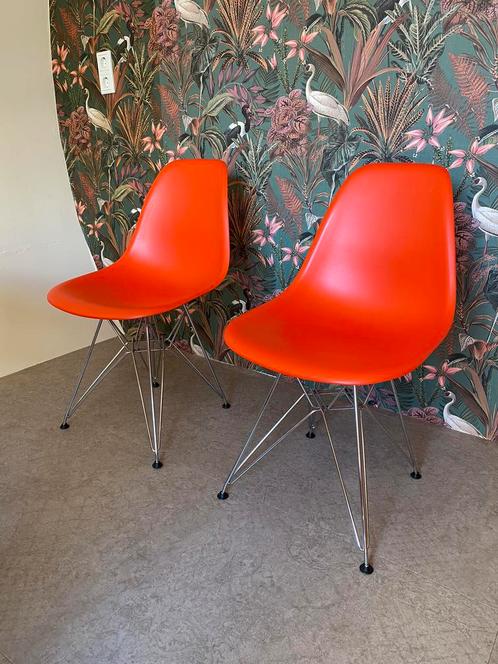 2 originele Ray & charles Vitra Eames ‘plastic chair’, Antiek en Kunst, Antiek | Meubels | Stoelen en Banken, Ophalen of Verzenden