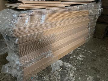 Laminaat 16,6 m2 licht eiken 64 hele planken