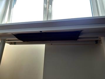 IKEA BEKANT tafelblad en onderstel, wit, 12080 cm - afbeelding 4 IKEA BEKANT tafelblad en onderstel, wit, 12080 cm - afbeelding 4