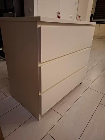 Witte Malm kast van Ikea met 3 lades - afbeelding 2 Witte Malm kast van Ikea met 3 lades - afbeelding 2