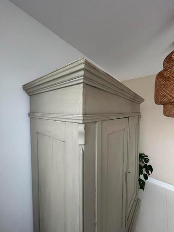 Antieke Linnenkast met Hangruimte en Planken - afbeelding 3 Antieke Linnenkast met Hangruimte en Planken - afbeelding 3