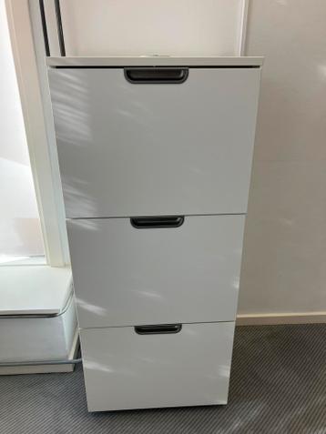 Dossierkast Galant IKEA 3 lades, afsluitbaar - afbeelding 1 Dossierkast Galant IKEA 3 lades, afsluitbaar - afbeelding 1