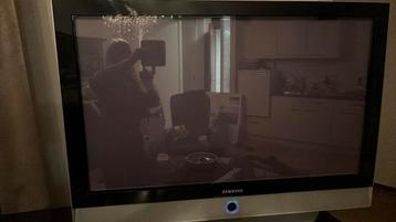 Grote Samsung TV met afstandsbediening