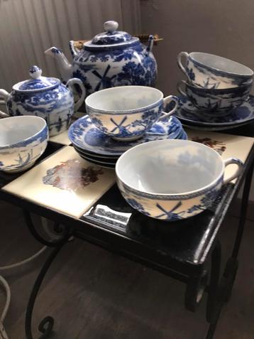 Prachtige delftsblauwe kleur zeer oud dun porselein thee set