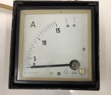 Lumel ampèremeter vintage met stekker en 3 weg contactdoos