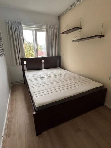 Ikea Songesand bed 140x200 donkerbruin incl lattenbodems - afbeelding 1 Ikea Songesand bed 140x200 donkerbruin incl lattenbodems - afbeelding 1