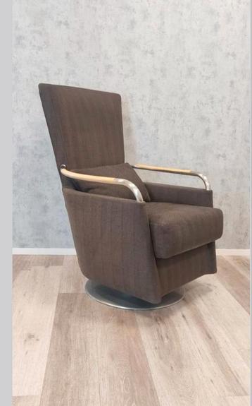 Hoogwaardige Giorgetti Liba Italiaanse design draai fauteuil