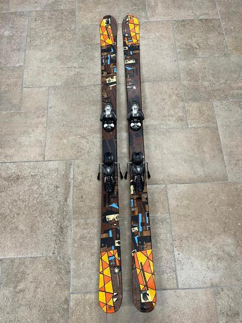K2 TwinTip Offpise Ski Gewaxt en geslepen, Sport en Fitness, Skiën en Langlaufen, Gebruikt, Ski's, Skiën, 160 tot 180 cm, Ophalen of Verzenden