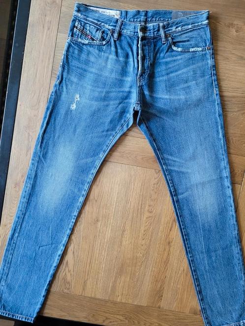 ZGAN DIESEL D-KRAS SLIM TAPERED DESTROY JEANS SIZE 33/33!!, Kleding | Heren, Spijkerbroeken en Jeans, Zo goed als nieuw, Ophalen of Verzenden