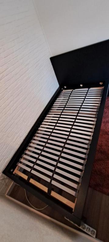 Ikea Malm 1 persoons incl lattenbodem en matras - afbeelding 2 Ikea Malm 1 persoons incl lattenbodem en matras - afbeelding 2