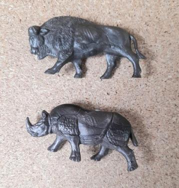 Vintage speelgoeddiertjes jaren 50-60 bison neushoorn