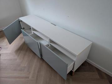 Ikea Besta kast - gebruikt, inclusief poten - afbeelding 2 Ikea Besta kast - gebruikt, inclusief poten - afbeelding 2