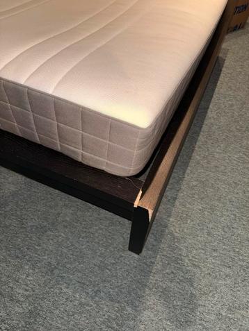 Ikea Malm tweepersoonsbed 140cm - met nachtkastje - afbeelding 3 Ikea Malm tweepersoonsbed 140cm - met nachtkastje - afbeelding 3