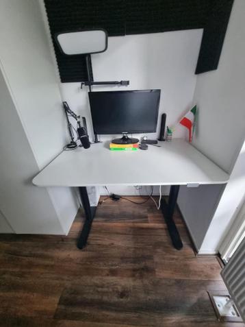 IKEA Bureau zit/sta Bekant, elektrisch wit blad, 120x80 cm - afbeelding 3 IKEA Bureau zit/sta Bekant, elektrisch wit blad, 120x80 cm - afbeelding 3