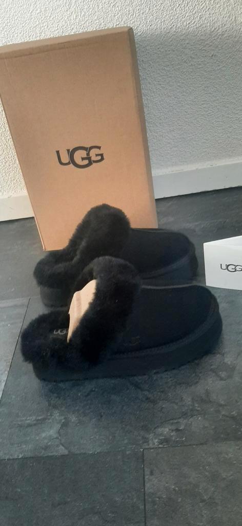 UGG w Disquette pantoffels zwart nieuw origineel, Kleding | Dames, Schoenen, Nieuw, Zwart, Ophalen of Verzenden