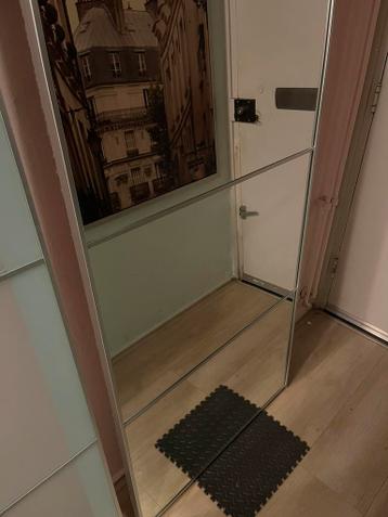 Spiegel schuifdeuren voor IKEA PAX kledingkast - afbeelding 3 Spiegel schuifdeuren voor IKEA PAX kledingkast - afbeelding 3