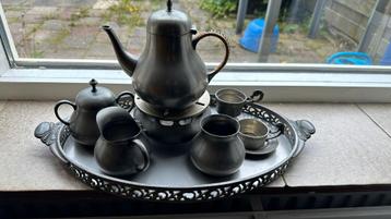 Tinnen thee set met dienblad zeer uitgebreid 
