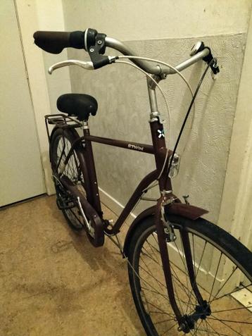 Herenfiets Btwin €45 verlichting en slot 6 versnellingen