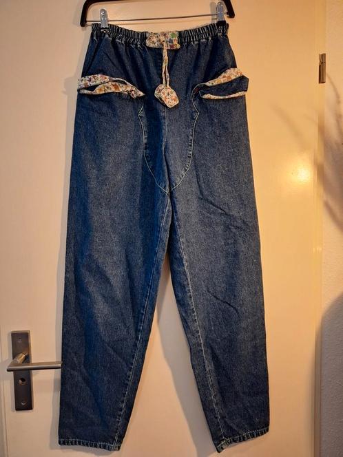 Vintage. Jeans Oililiy maat 36 en 38, Kleding | Dames, Spijkerbroeken en Jeans, Zo goed als nieuw, Ophalen of Verzenden