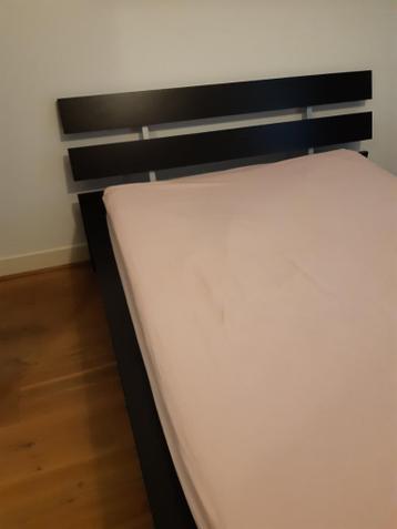 Stijlvol IKEA Bedframe met Hoofdbord, Matras, Lattenbodem... - afbeelding 5 Stijlvol IKEA Bedframe met Hoofdbord, Matras, Lattenbodem... - afbeelding 5