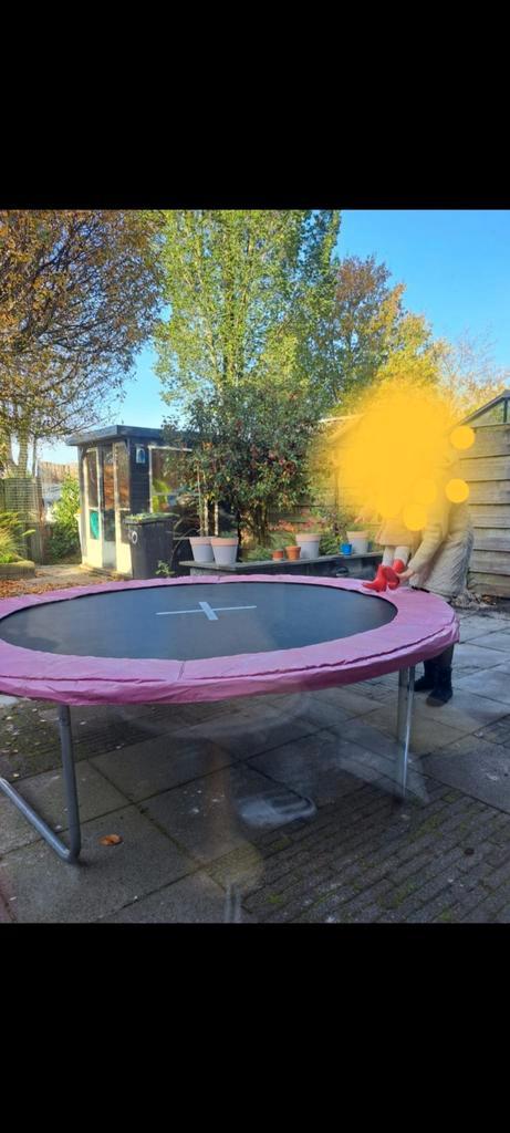 Trampoline roze van kleur, Kinderen en Baby's, Speelgoed | Buiten | Trampolines, Zo goed als nieuw, Ophalen of Verzenden