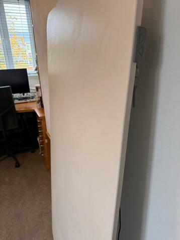 IKEA BEKANT Zit-Sta Bureau 160x80 Elektrisch - afbeelding 3 IKEA BEKANT Zit-Sta Bureau 160x80 Elektrisch - afbeelding 3