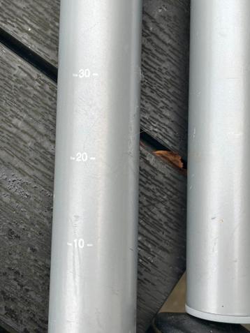 Bureau van IKEA van het merk Galant. - afbeelding 5 Bureau van IKEA van het merk Galant. - afbeelding 5