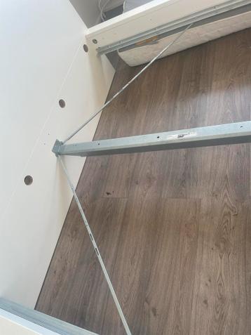 IKEA MALM bedframe 160cm - afbeelding 3 IKEA MALM bedframe 160cm - afbeelding 3