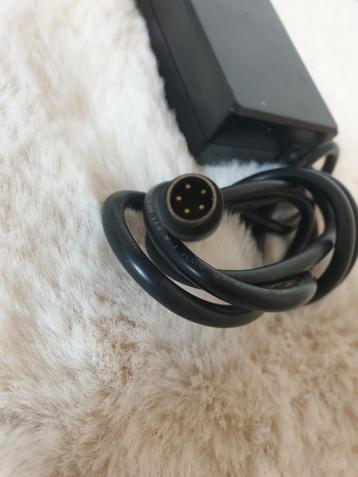 Te koop goede stella 5 pins fiets oplader