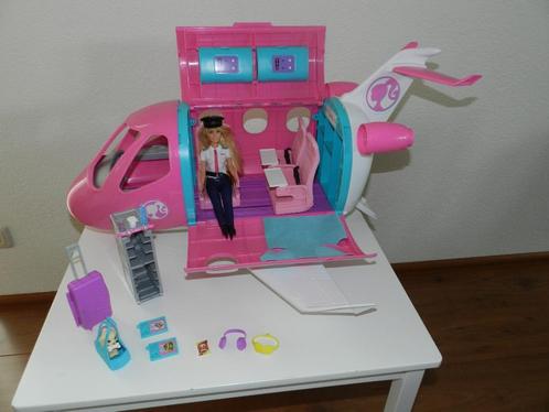 Barbie Vliegtuig - incl. 1 Barbiepop en accessoires, Kinderen en Baby's, Speelgoed | Poppen, Zo goed als nieuw, Barbie, Ophalen