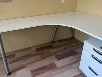 Ikea Galant hoek bureau - afbeelding 9 Ikea Galant hoek bureau - afbeelding 9