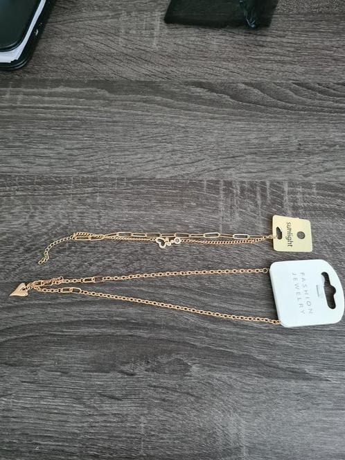 206) Te koop goudkleurige armband en ketting met hart, Sieraden, Tassen en Uiterlijk, Armbanden, Nieuw, Overige materialen, Goud