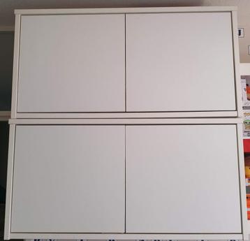 4 witte Ikea Effektiv hangkasten - afbeelding 1 4 witte Ikea Effektiv hangkasten - afbeelding 1