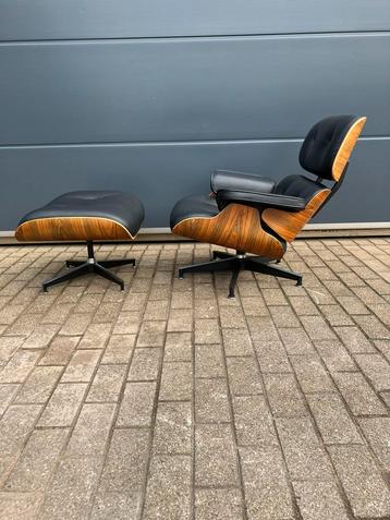 Herman Miller Eames lounge chair + Ottoman, Santos Palissand