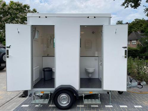 Toiletwagen 1-1-1 met afvoer 110, Zakelijke goederen, Machines en Bouw | Keten en Containers, Ophalen of Verzenden