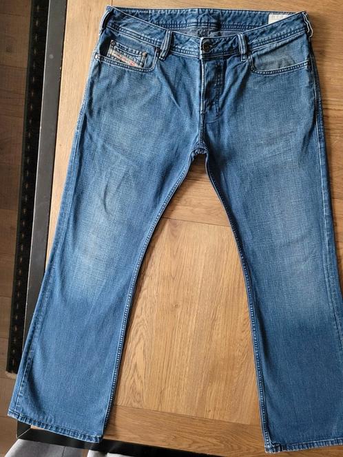 ZGAN CLASSIC VINTAGE DIESEL ZATHAN BOOTCUT JEANS SIZE 33/32!, Kleding | Heren, Spijkerbroeken en Jeans, Zo goed als nieuw, Ophalen of Verzenden