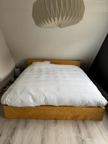 IKEA MALM bed met elektrische lattenbodems - afbeelding 2 IKEA MALM bed met elektrische lattenbodems - afbeelding 2