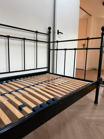 Bedframe met lattenbodem 90x200 - afbeelding 4 Bedframe met lattenbodem 90x200 - afbeelding 4
