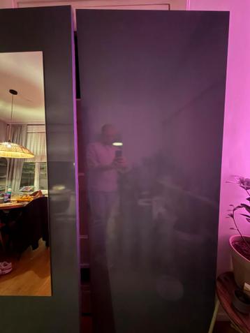 Groene IKEA Pax Schuifdeuren - afbeelding 2 Groene IKEA Pax Schuifdeuren - afbeelding 2